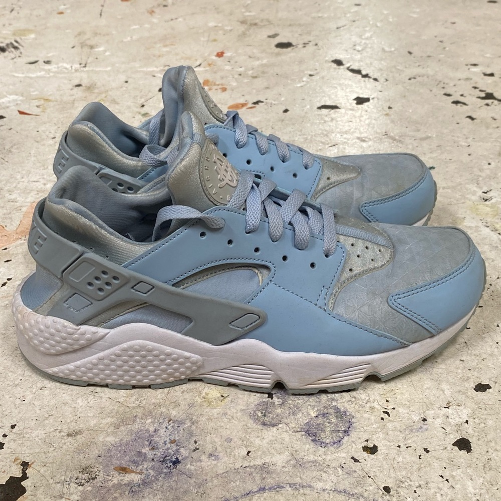 Nike Huraches - Baby Blue size 10